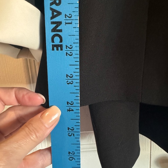 Beautiful black & white Kasper suit - Picture 5 of 6